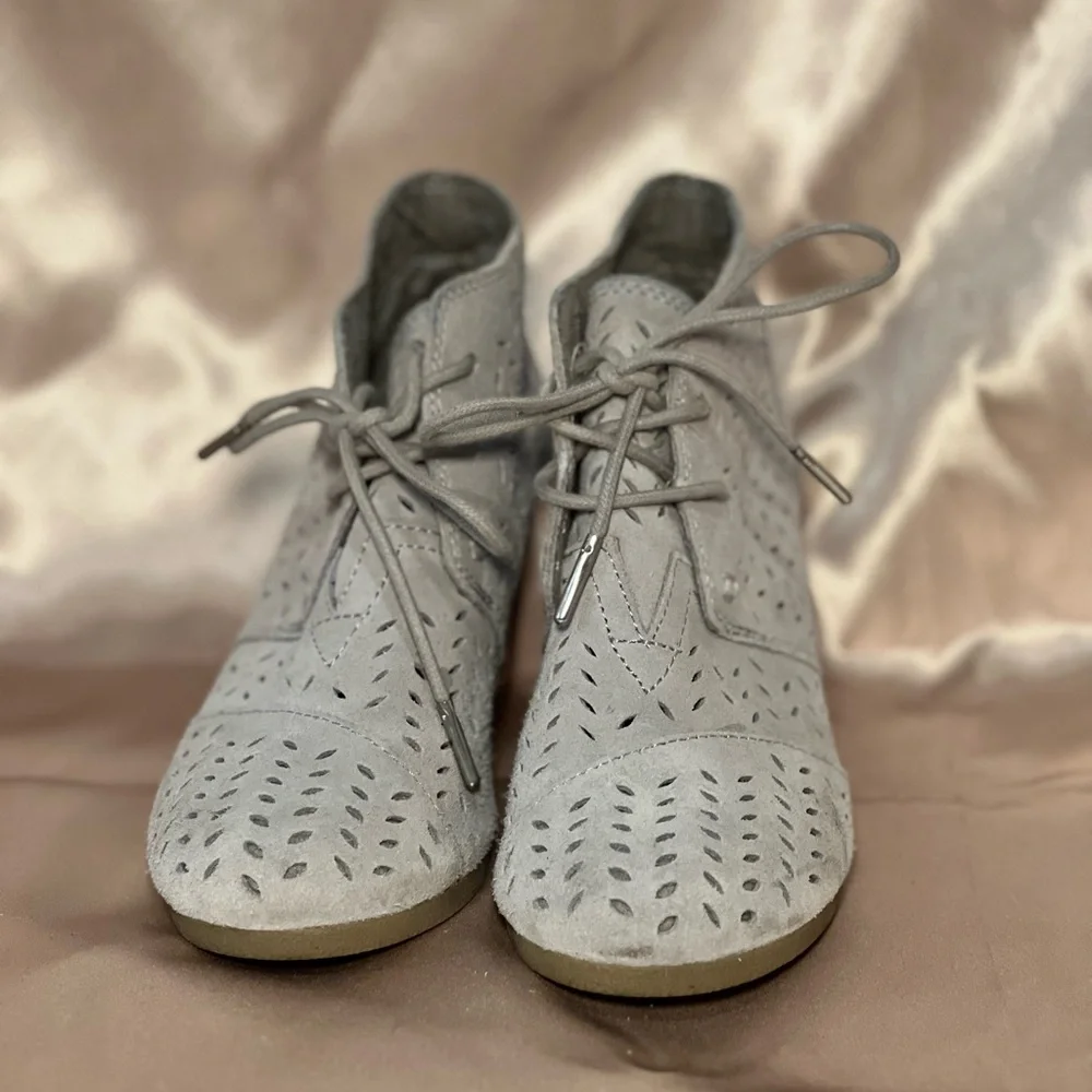 TOMS DESERT WEDGE Sz 5 - Picture 4 of 6